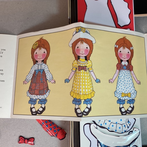 2017 Holly Hobbie Colorforms Dress Up Set - Picture 6 of 9